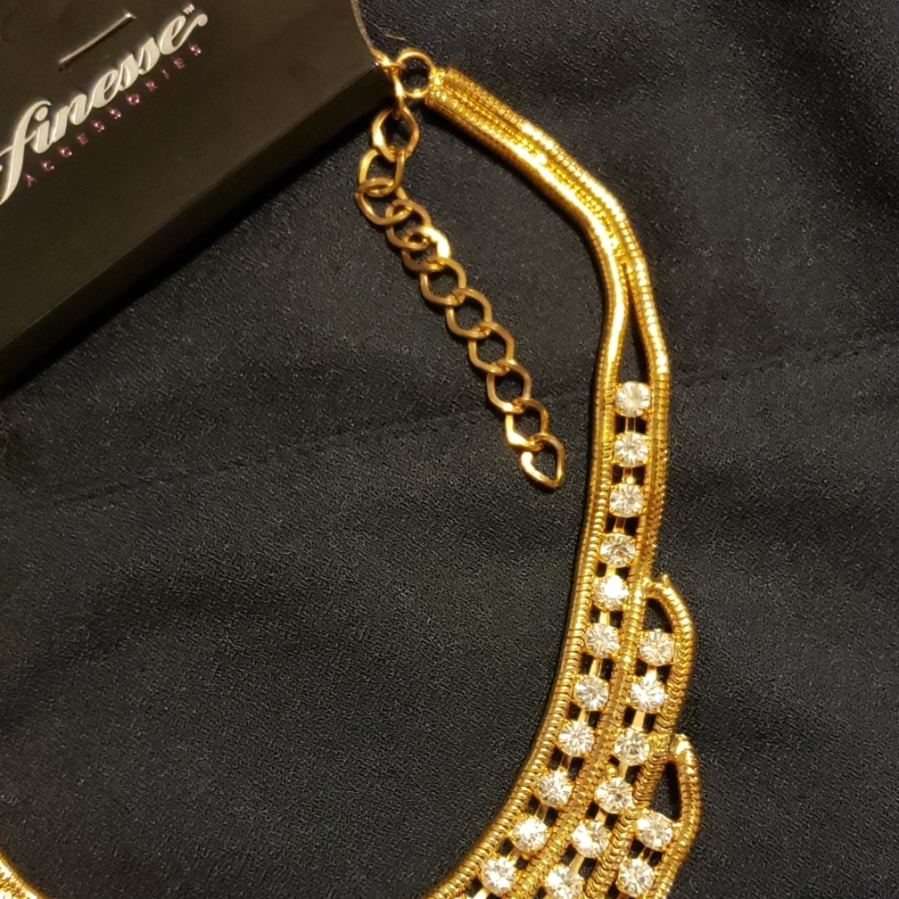 Jewelry - Picture 2 of 4